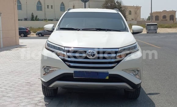 Acheter Occasion Voiture Toyota Rush Blanc à Andevoranto, Toamasina Acheter Occasion Voiture Toyota Rush Blanc à Andevoranto, Toamasina