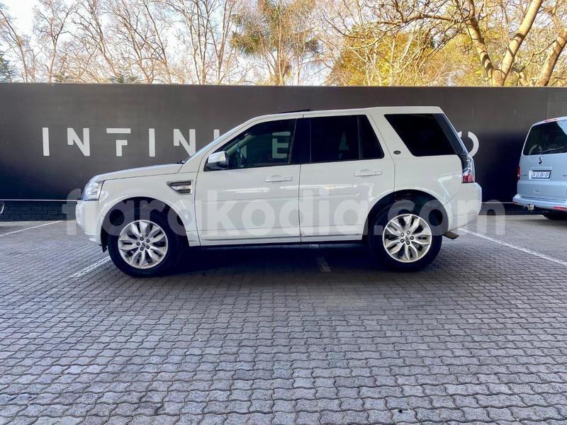 Big with watermark land rover freelander toamasina andevoranto 8997