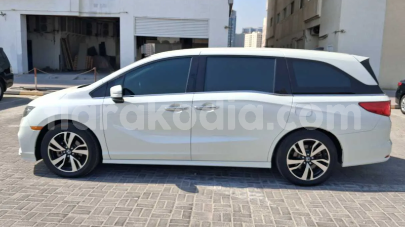 Big with watermark honda odyssey toamasina andevoranto 8998