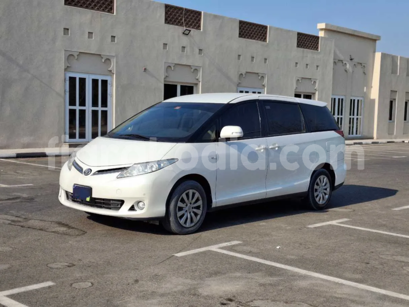 Big with watermark toyota previa toamasina andevoranto 9001