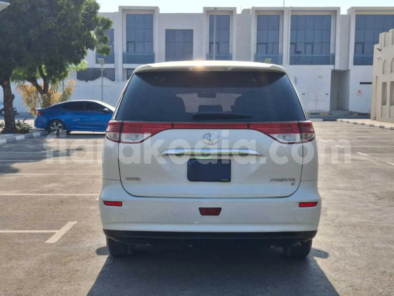 Big with watermark toyota previa toamasina andevoranto 9001