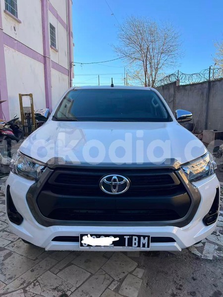 Big with watermark toyota hiluxe revo analamanga antananarivo 9003