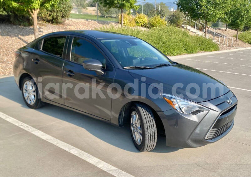 Big with watermark toyota yaris toamasina andevoranto 9004