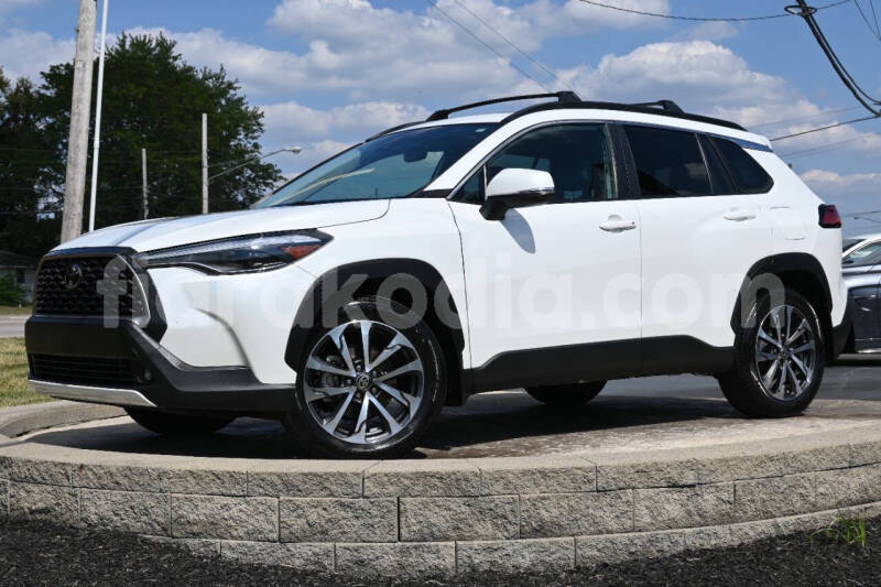 Big with watermark toyota corolla cross toamasina andevoranto 9005