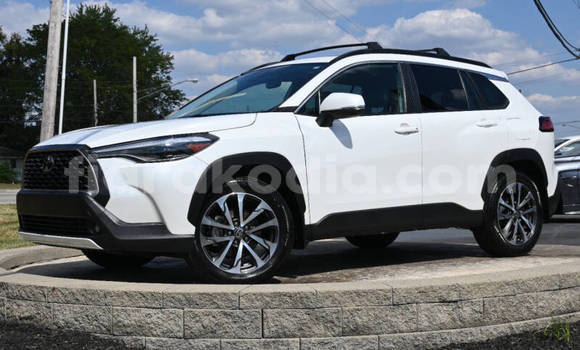 Acheter Occasion Voiture Toyota Corolla Cross Blanc à Andevoranto, Toamasina