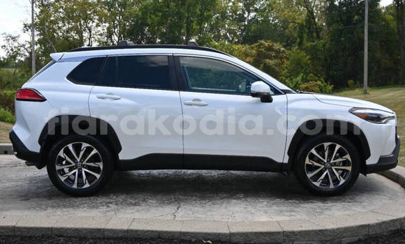 Acheter Occasion Voiture Toyota Corolla Cross Blanc à Andevoranto, Toamasina Acheter Occasion Voiture Toyota Corolla Cross Blanc à Andevoranto, Toamasina