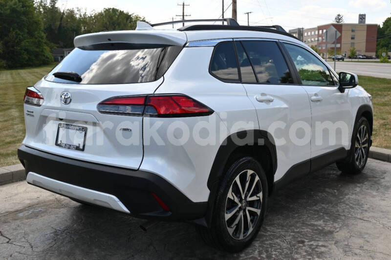 Big with watermark toyota corolla cross toamasina andevoranto 9005