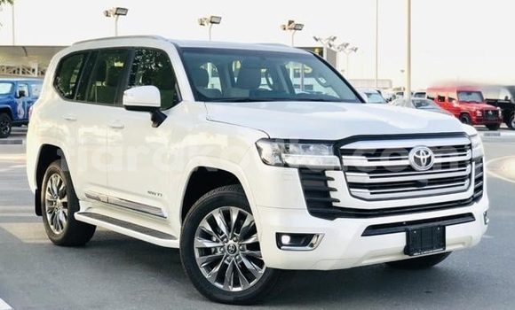 Acheter Occasion Voiture Toyota Land Cruiser Blanc à Ambalavao, Haute Matsiatra Acheter Occasion Voiture Toyota Land Cruiser Blanc à Ambalavao, Haute Matsiatra