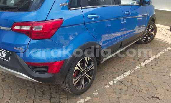 Acheter Occasion Voiture Bajaj Qute Bleu à Antananarivo, Analamanga Acheter Occasion Voiture Bajaj Qute Bleu à Antananarivo, Analamanga