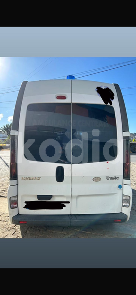 Big with watermark renault traffic analamanga antananarivo 9014