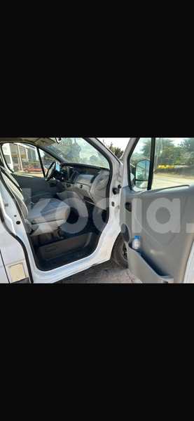 Big with watermark renault traffic analamanga antananarivo 9014