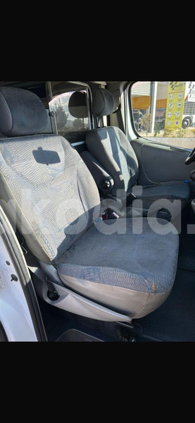 Big with watermark renault traffic analamanga antananarivo 9014