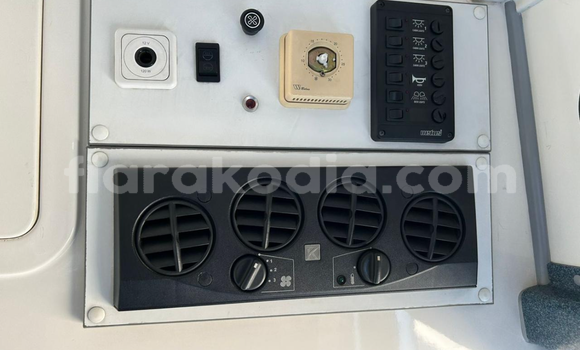 Acheter Occasion Voiture Renault Traffic Blanc à Antananarivo, Analamanga Acheter Occasion Voiture Renault Traffic Blanc à Antananarivo, Analamanga