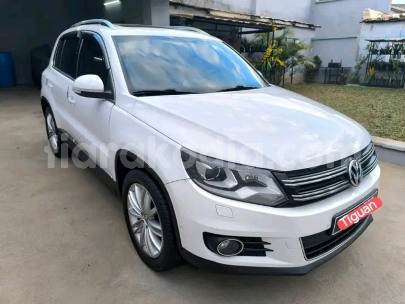 Big with watermark volkswagen tiguan melaky ambatomainty 9018