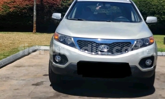 Acheter Occasion Voiture Kia Sorento Blanc à Antananarivo, Analamanga Acheter Occasion Voiture Kia Sorento Blanc à Antananarivo, Analamanga
