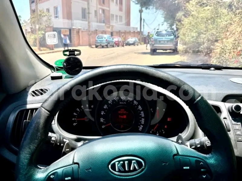 Big with watermark kia sportage melaky ambatomainty 9021