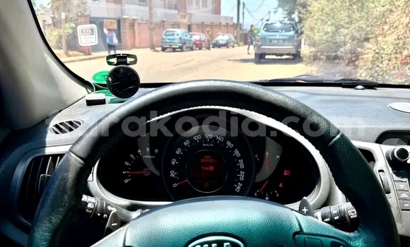 Acheter Occasion Voiture Kia Sportage Blanc à Ambatomainty , Melaky Acheter Occasion Voiture Kia Sportage Blanc à Ambatomainty , Melaky