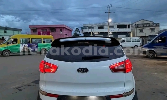 Acheter Occasion Voiture Kia Sportage Blanc à Ambatomainty , Melaky Acheter Occasion Voiture Kia Sportage Blanc à Ambatomainty , Melaky