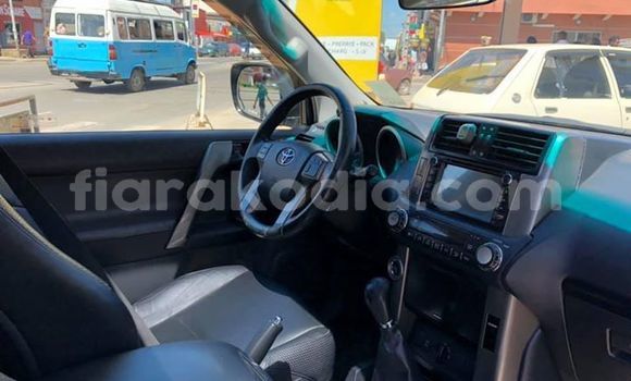 Acheter Occasion Voiture Toyota Land Cruiser Prado Gris à Antananarivo, Analamanga Acheter Occasion Voiture Toyota Land Cruiser Prado Gris à Antananarivo, Analamanga