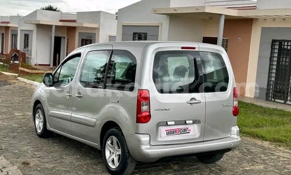 Acheter Occasion Voiture Citroen Berlingo Other à Ambatondrazaka, Alaotra-Mangoro Acheter Occasion Voiture Citroen Berlingo Other à Ambatondrazaka, Alaotra-Mangoro
