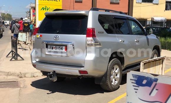 Acheter Occasion Voiture Toyota Land Cruiser Prado Gris à Antananarivo, Analamanga Acheter Occasion Voiture Toyota Land Cruiser Prado Gris à Antananarivo, Analamanga