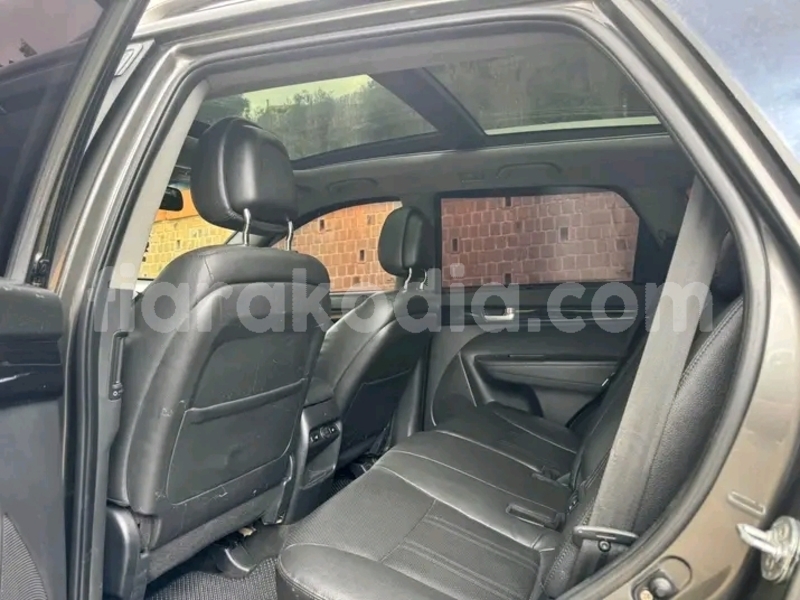 Big with watermark kia sorento melaky ambatomainty 9027