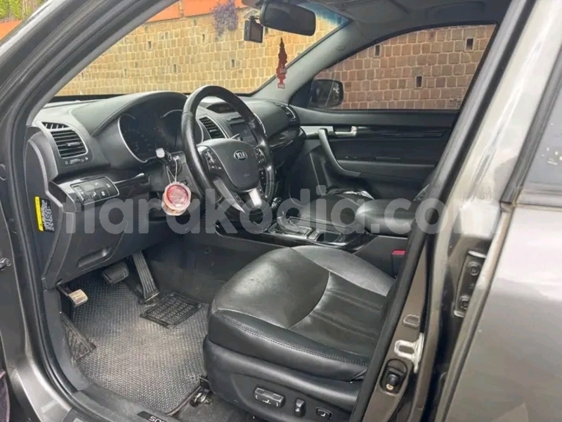 Big with watermark kia sorento melaky ambatomainty 9027