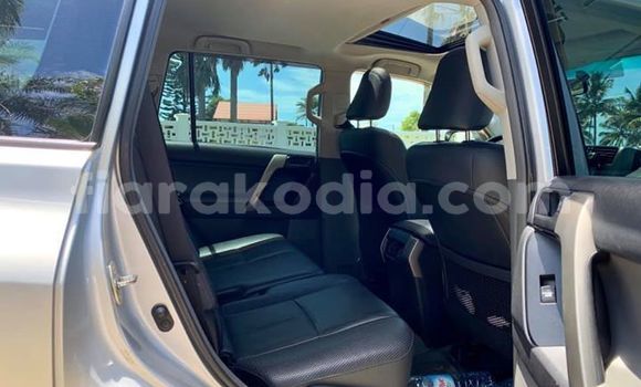 Acheter Occasion Voiture Toyota Land Cruiser Gris à Antananarivo, Analamanga Acheter Occasion Voiture Toyota Land Cruiser Gris à Antananarivo, Analamanga