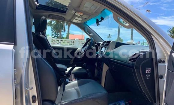 Acheter Occasion Voiture Toyota Land Cruiser Gris à Antananarivo, Analamanga Acheter Occasion Voiture Toyota Land Cruiser Gris à Antananarivo, Analamanga