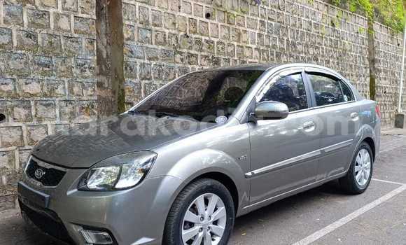 Acheter Occasion Voiture Kia Pride Gris à Antananarivo, Analamanga Acheter Occasion Voiture Kia Pride Gris à Antananarivo, Analamanga