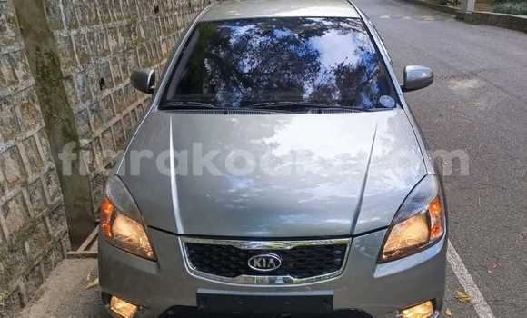 Acheter Occasion Voiture Kia Pride Gris à Antananarivo, Analamanga Acheter Occasion Voiture Kia Pride Gris à Antananarivo, Analamanga