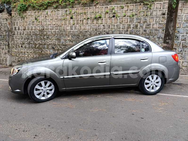 Big with watermark kia pride analamanga antananarivo 9033