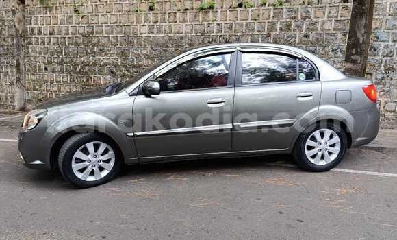 Acheter Occasion Voiture Kia Pride Gris à Antananarivo, Analamanga Acheter Occasion Voiture Kia Pride Gris à Antananarivo, Analamanga