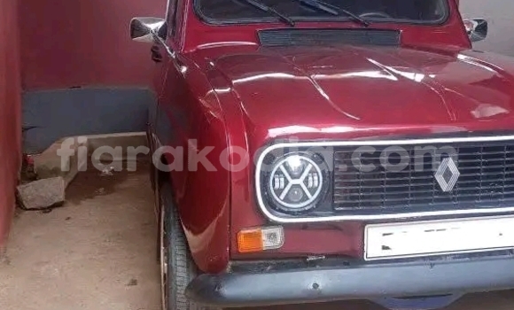Acheter Occasion Voiture Renault 11 Rouge à Ambatomainty , Melaky Acheter Occasion Voiture Renault 11 Rouge à Ambatomainty , Melaky