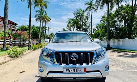 Acheter Occasion Voiture Toyota Land Cruiser Gris à Antananarivo, Analamanga Acheter Occasion Voiture Toyota Land Cruiser Gris à Antananarivo, Analamanga