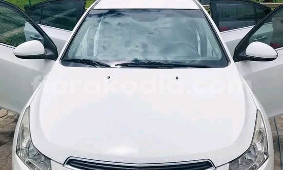 Acheter Occasion Voiture Chevrolet Cruze Blanc à Ambatomainty , Melaky Acheter Occasion Voiture Chevrolet Cruze Blanc à Ambatomainty , Melaky