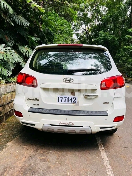 Big with watermark hyundai santa fe melaky ambatomainty 9037