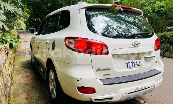 Acheter Occasion Voiture Hyundai Santa Fe Blanc à Ambatomainty , Melaky Acheter Occasion Voiture Hyundai Santa Fe Blanc à Ambatomainty , Melaky