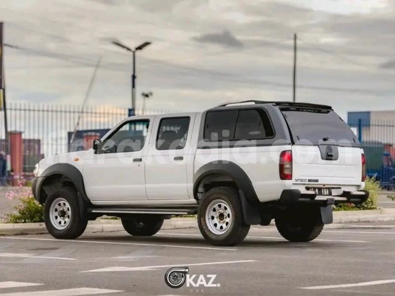 Big with watermark nissan hardbody alaotra mangoro ambatondrazaka 9041