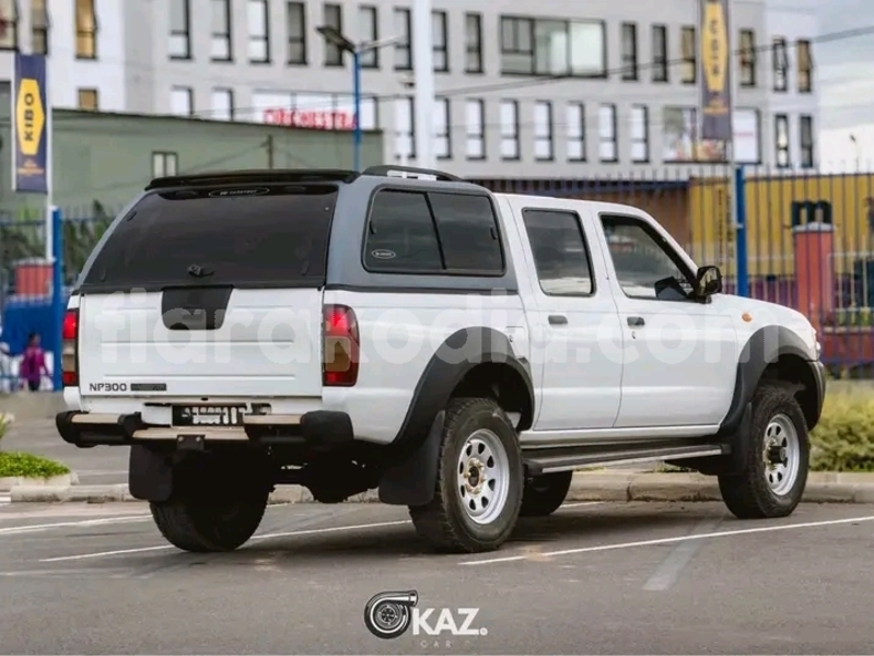 Big with watermark nissan hardbody alaotra mangoro ambatondrazaka 9041