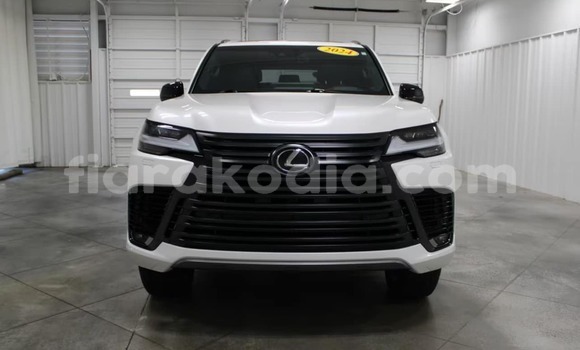Acheter Occasion Voiture Lexus LX Blanc à Ambatomainty , Melaky Acheter Occasion Voiture Lexus LX Blanc à Ambatomainty , Melaky