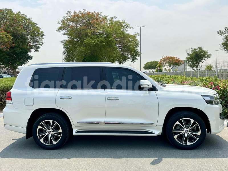 Big with watermark toyota land cruiser mahajanga ambato boina 9045