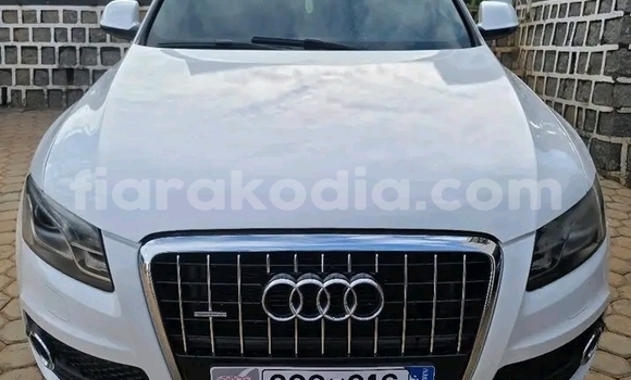 Acheter Occasion Voiture Audi Q5 Blanc à Ambatondrazaka, Alaotra-Mangoro Acheter Occasion Voiture Audi Q5 Blanc à Ambatondrazaka, Alaotra-Mangoro