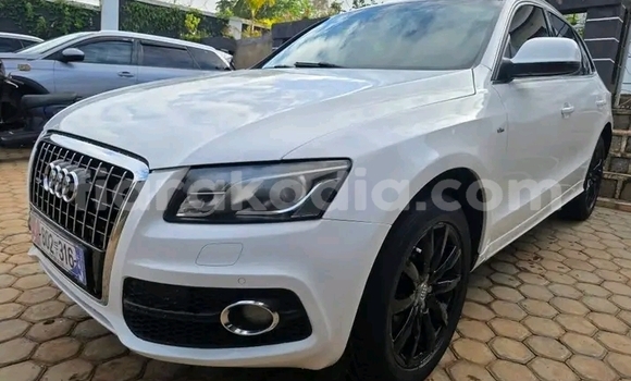 Acheter Occasion Voiture Audi Q5 Blanc à Ambatondrazaka, Alaotra-Mangoro Acheter Occasion Voiture Audi Q5 Blanc à Ambatondrazaka, Alaotra-Mangoro
