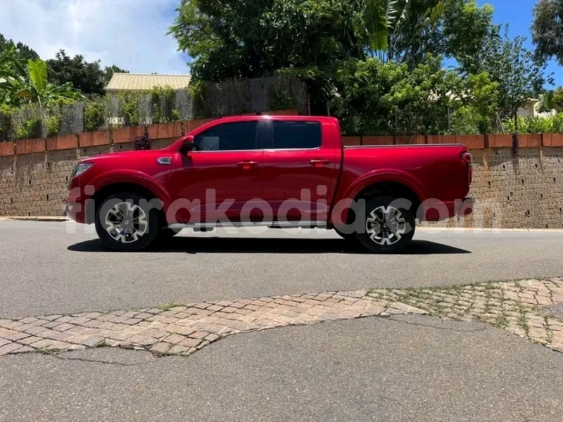 Big with watermark toyota hiluxe vigo androy ambovombe 9049