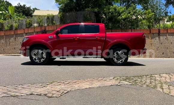 Acheter Occasion Voiture Toyota Hiluxe VIGO Rouge à Ambovombe, Androy Acheter Occasion Voiture Toyota Hiluxe VIGO Rouge à Ambovombe, Androy