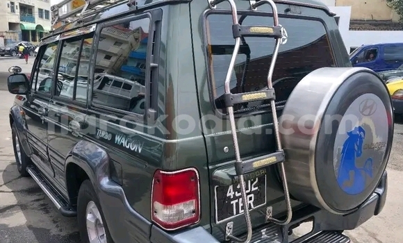 Acheter Occasion Voiture Hyundai Galloper Noir à Ambatondrazaka, Alaotra-Mangoro Acheter Occasion Voiture Hyundai Galloper Noir à Ambatondrazaka, Alaotra-Mangoro