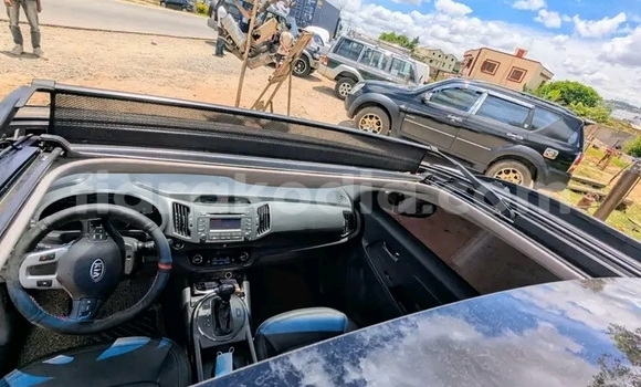 Acheter Occasion Voiture Kia Sportage Blanc à Ambatondrazaka, Alaotra-Mangoro Acheter Occasion Voiture Kia Sportage Blanc à Ambatondrazaka, Alaotra-Mangoro