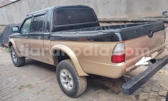 Acheter Occasion Voiture Mitsubishi L200 Noir à Ambatomainty , Melaky Acheter Occasion Voiture Mitsubishi L200 Noir à Ambatomainty , Melaky