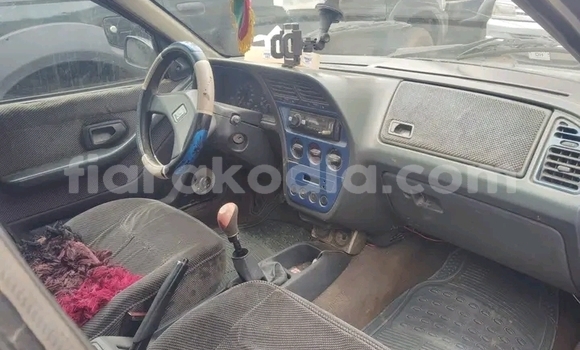 Acheter Occasion Voiture Peugeot 306 Noir à Ambohimahasoa , Haute Matsiatra Acheter Occasion Voiture Peugeot 306 Noir à Ambohimahasoa , Haute Matsiatra